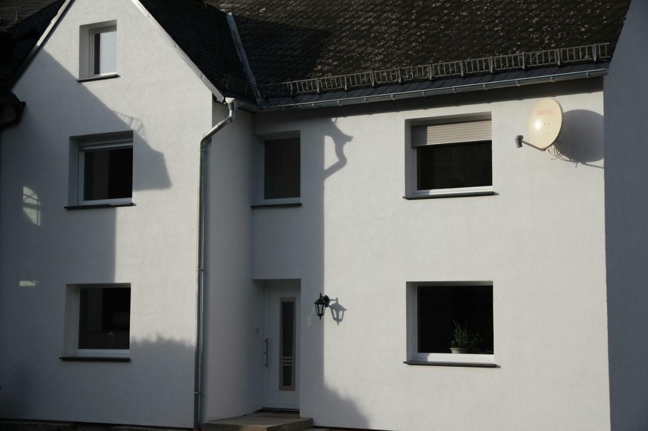 Ferienhaus Am Kreuzberg - Nuerburgring Ulmen Buitenkant foto